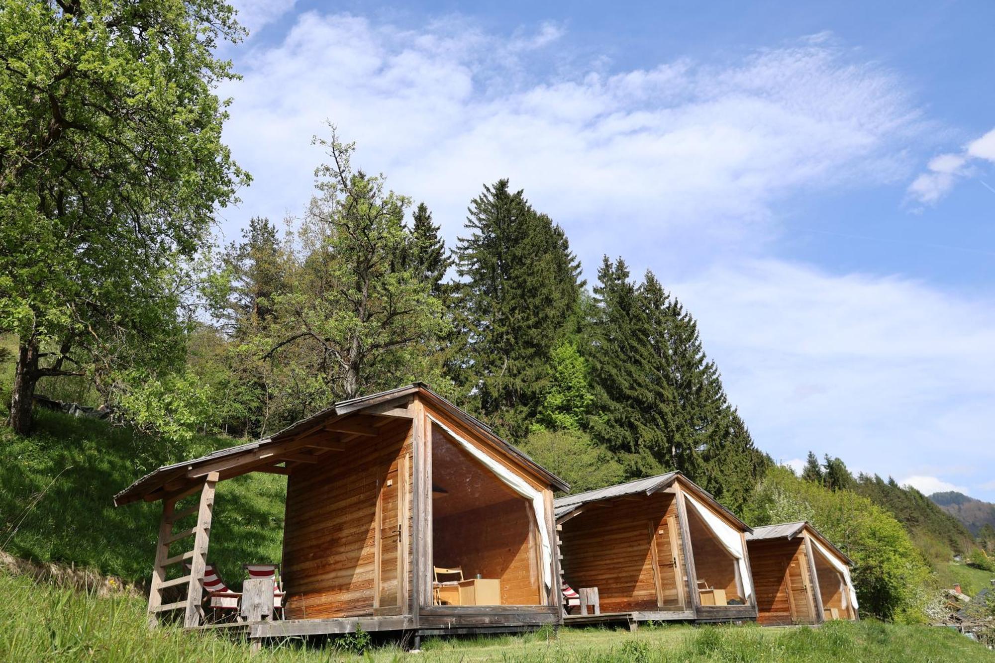 הוילה Dovje Mountain View Glamping מראה חיצוני תמונה