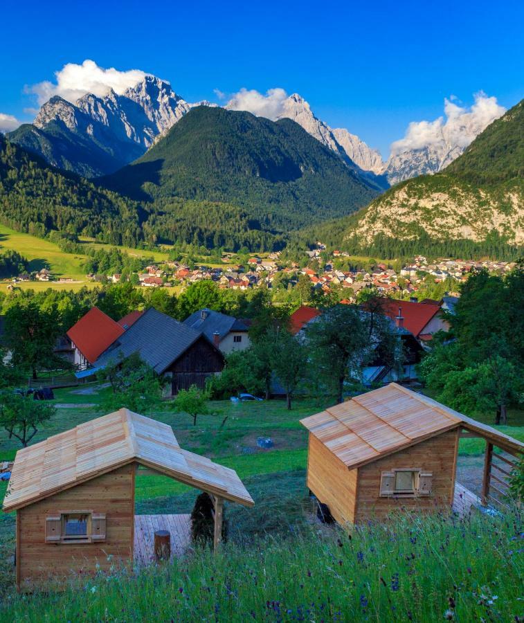 הוילה Dovje Mountain View Glamping מראה חיצוני תמונה