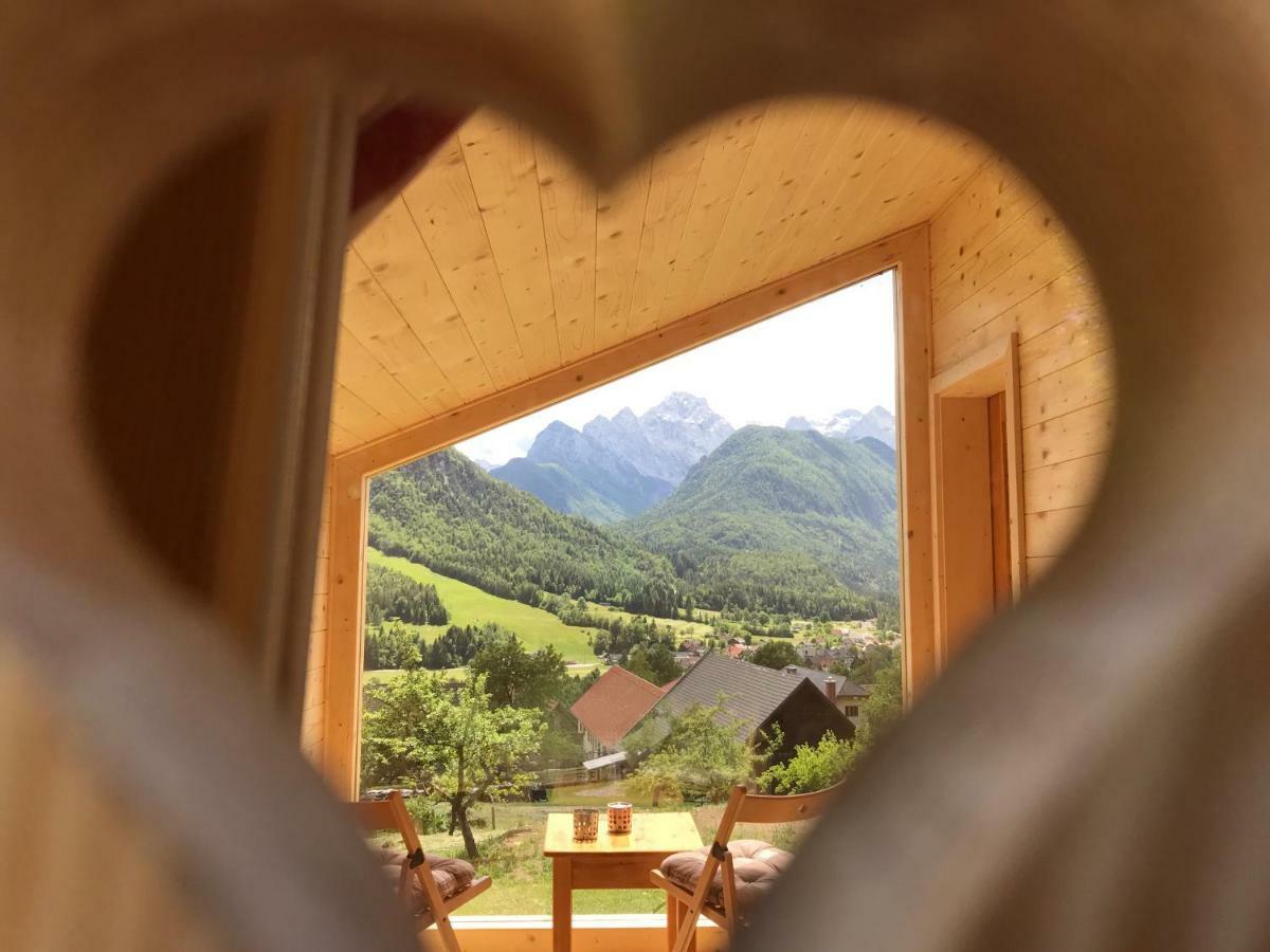 הוילה Dovje Mountain View Glamping מראה חיצוני תמונה