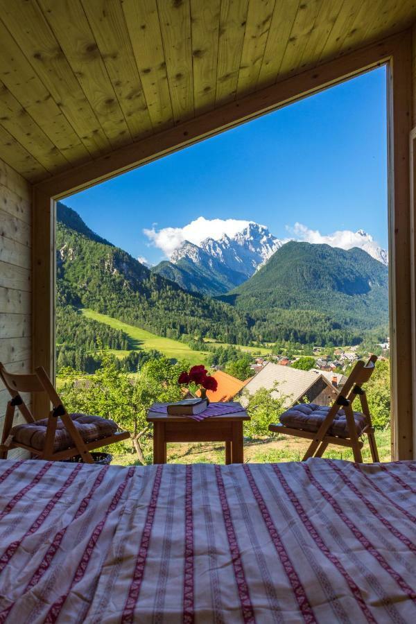הוילה Dovje Mountain View Glamping מראה חיצוני תמונה